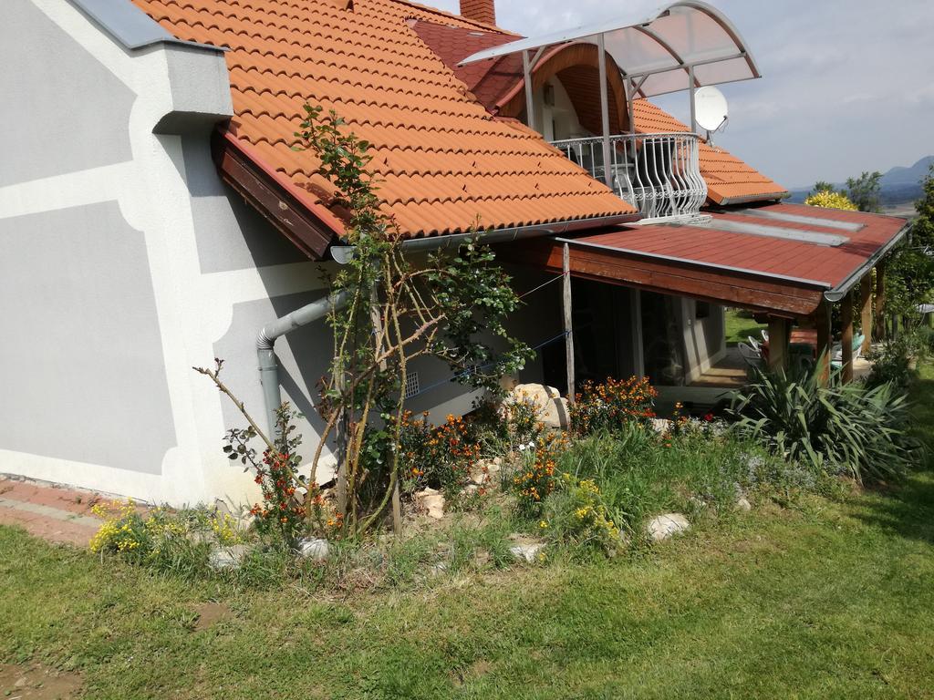 Villa Margo Nyaralo Balatonederics Exterior foto